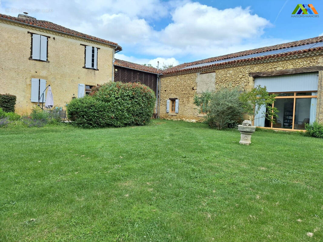 Maison à SEISSAN