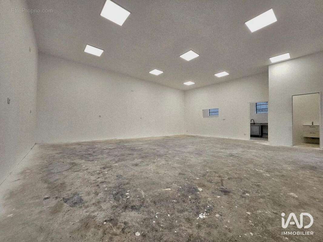 Photo 4 - Commerce à BEAUCAIRE