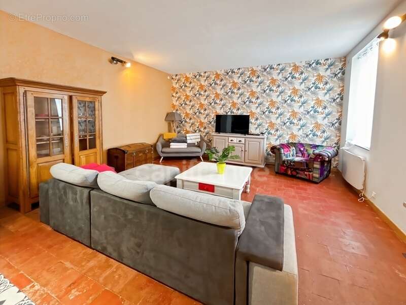 Maison à MONCE-EN-BELIN