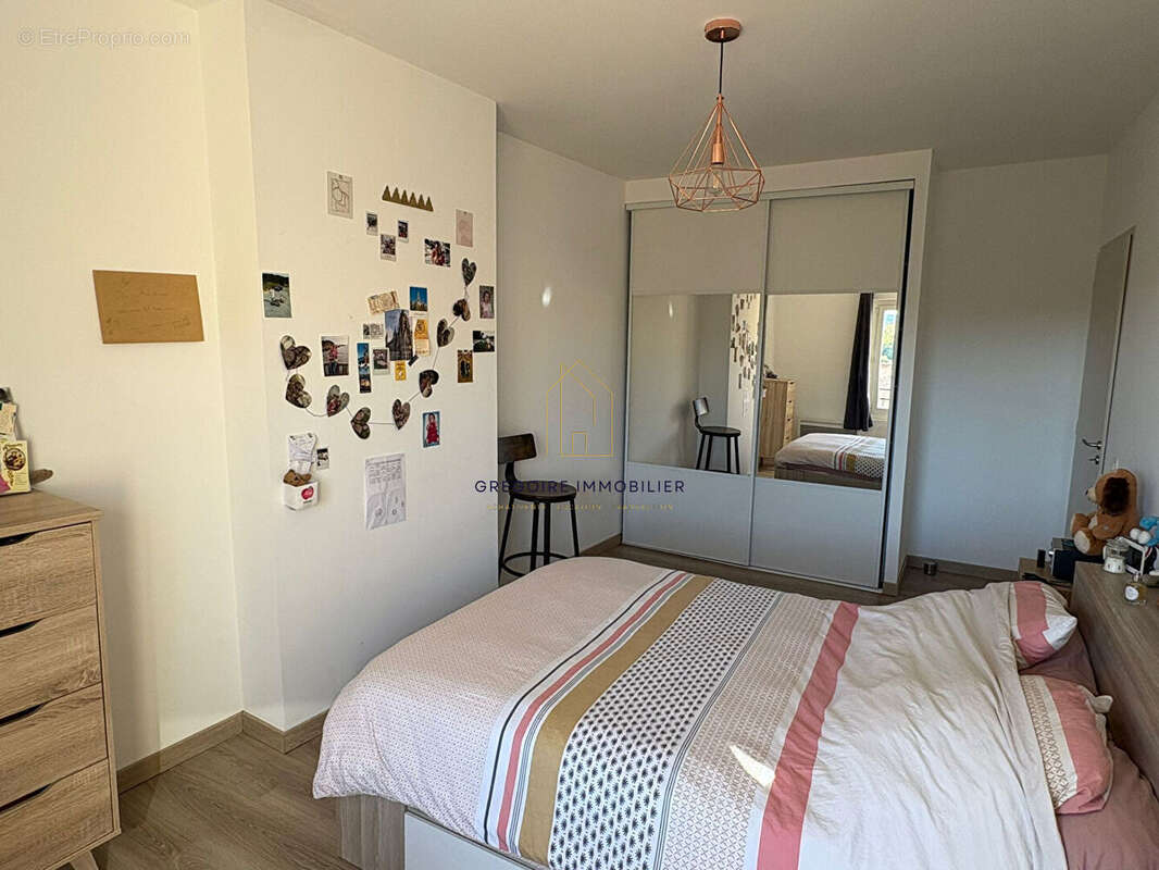 Maison à LA TOUR-D&#039;AIGUES