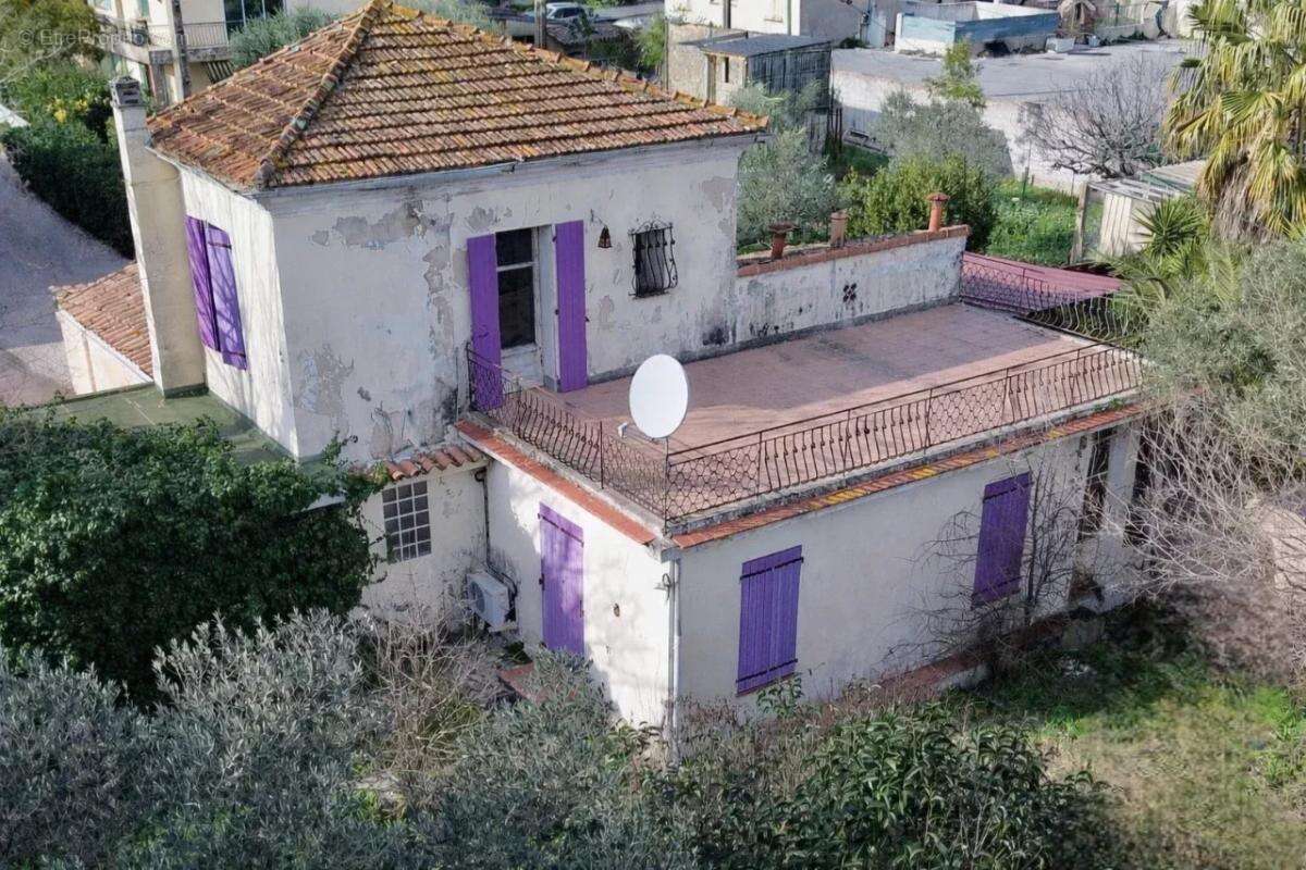 Maison à LE MUY