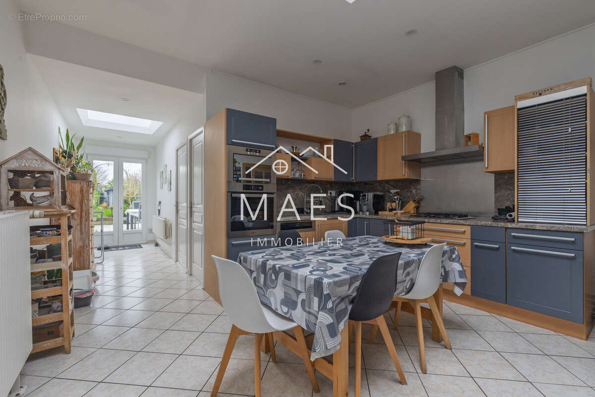 Maison à WAMBRECHIES