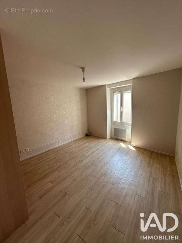 Maison 65 m² à Murs-Erigne  - photo 5