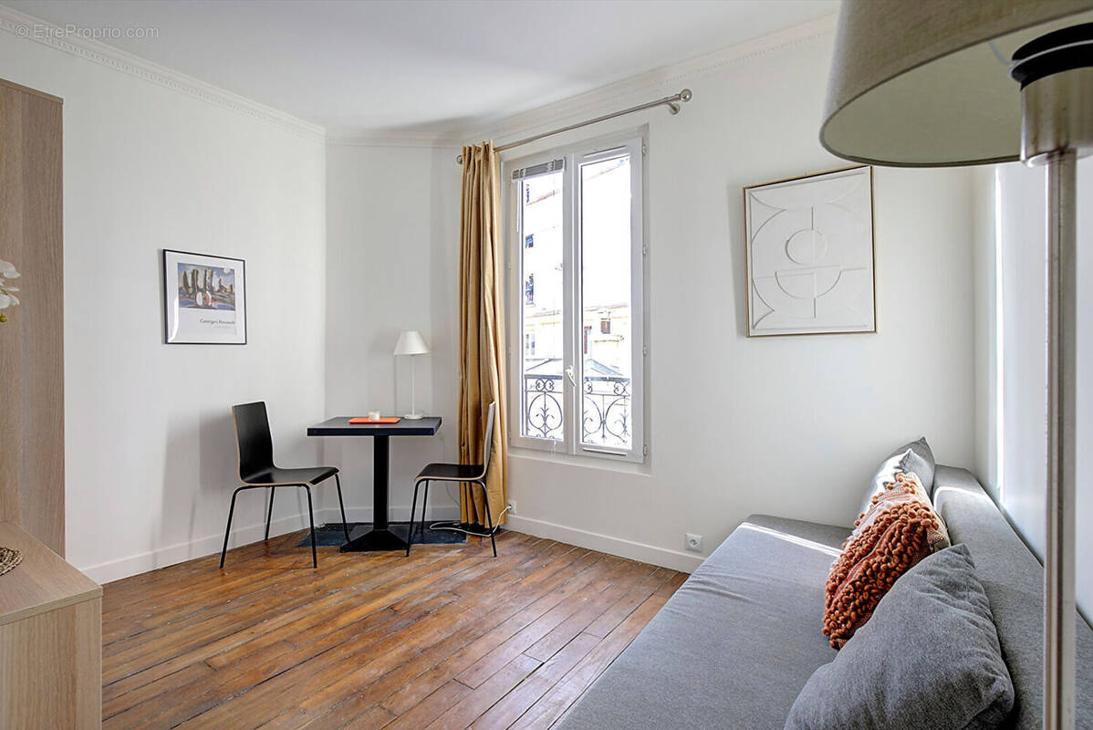 Appartement à PARIS-18E