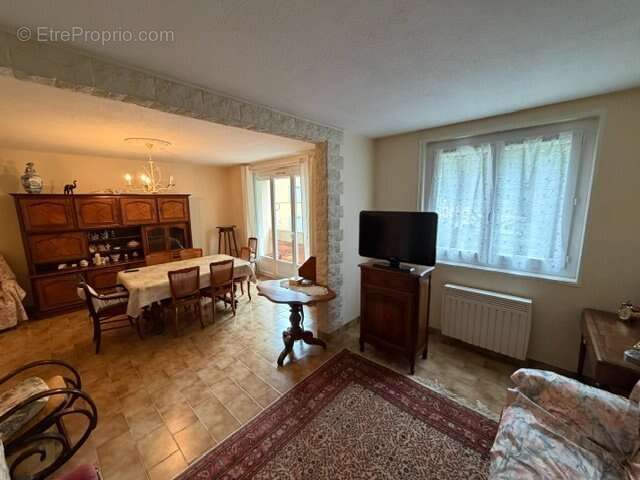 Appartement T5 de 87 m² à vendre – Terrenoire - photo 8