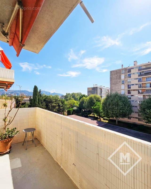 Appartement à MARSEILLE-8E