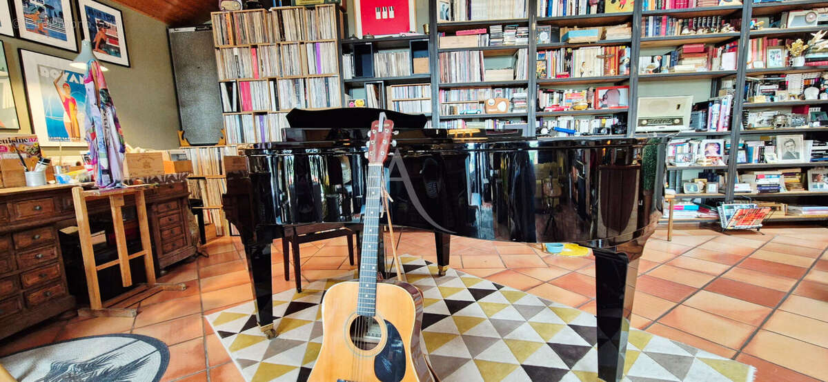 Maison à MORTAGNE-SUR-GIRONDE