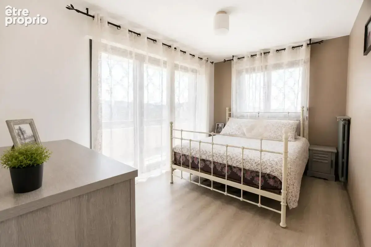 Appartement de 4 pièces de 77 m² à Pantin - photo 4