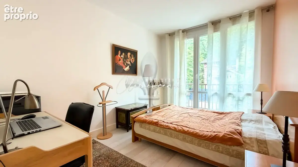 Appartement t4 - 94 m² - séjour double -  2 chambres -terrasse - box - cave - photo 12
