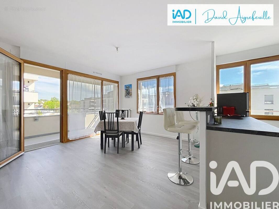 Photo 1 - Appartement à SAINT-CYR-L'ECOLE