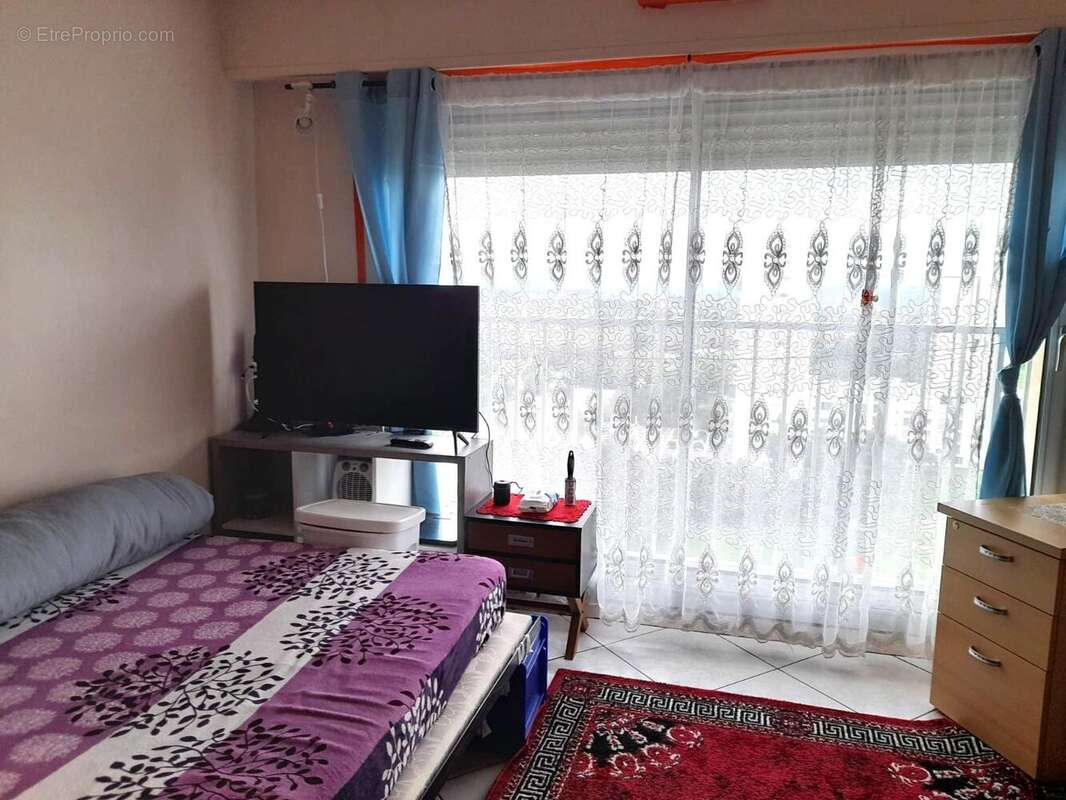 Appartement 82 m² à Venissieux  - photo 4
