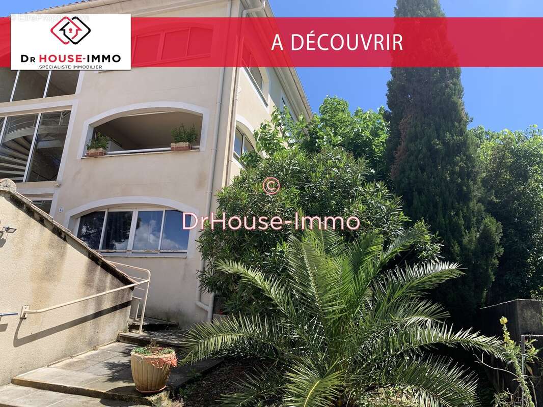 Appartement à BAGNOLS-SUR-CEZE