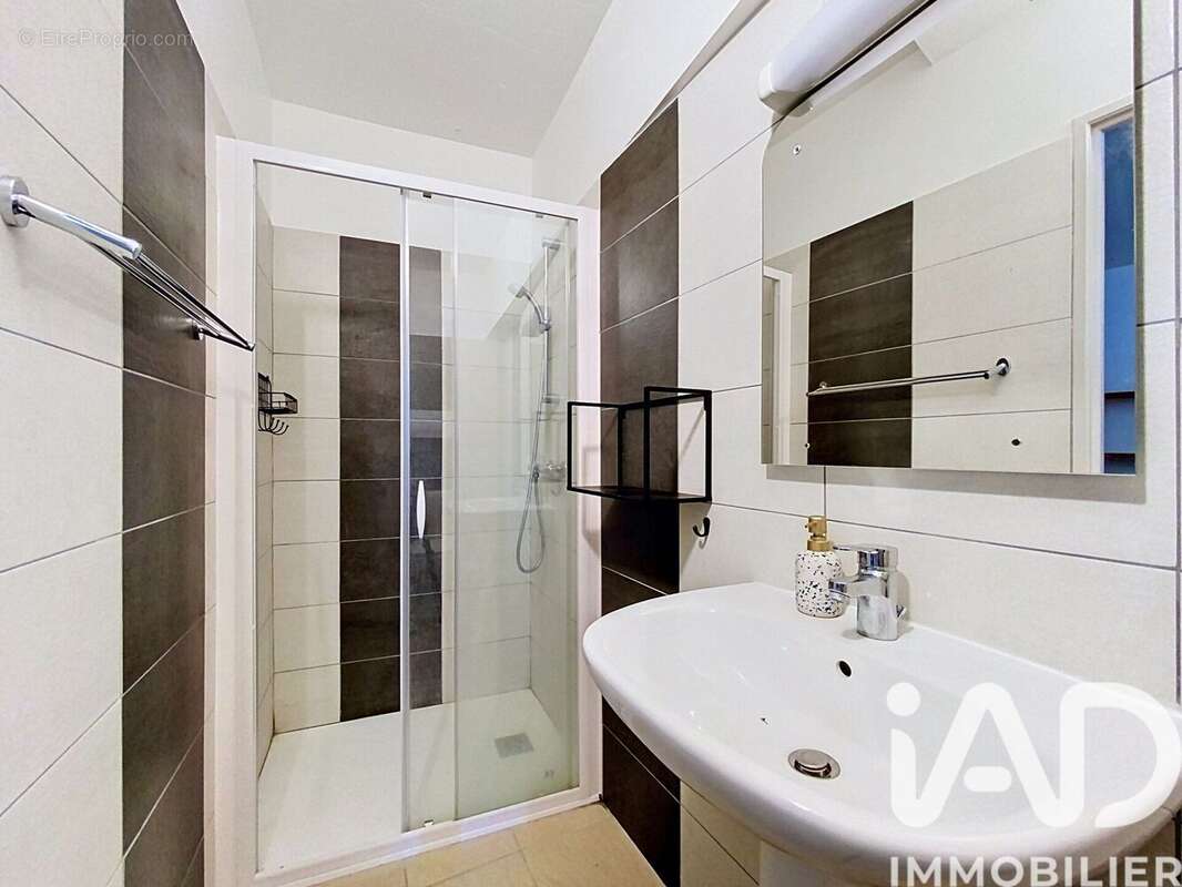 Photo 8 - Appartement à LA BEGUDE-DE-MAZENC