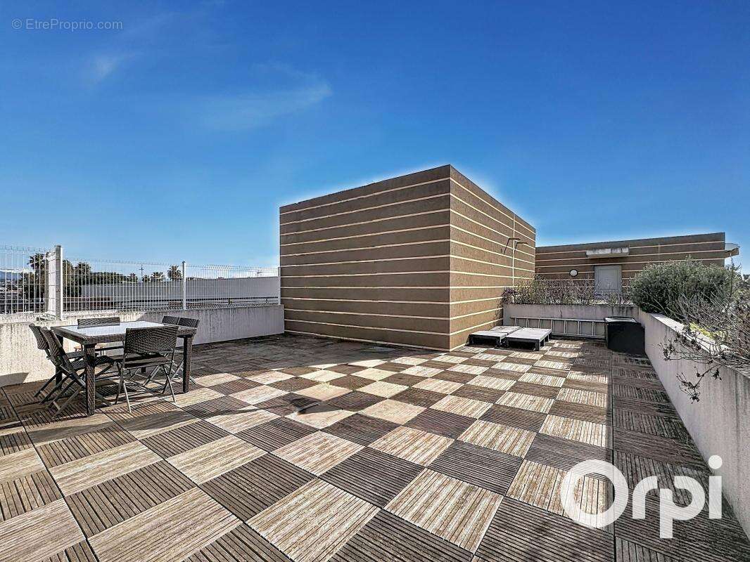 Appartement à VILLENEUVE-LOUBET