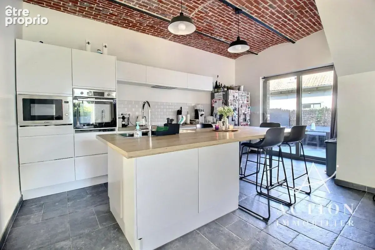 coup de coeur ancien corps de ferme de 110 m² habitables - 3 chambres - 2 SDB - Jardin et terrasse -  Grand garage - 5 stationne - photo 6