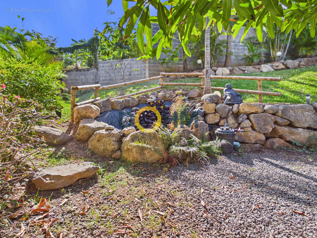 Villa entièrement rénovée T5 sur plus 1000m2 de terrain à Etang Salé - photo 4