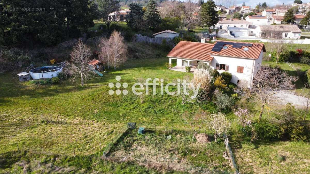 Maison à SAINT-ROMAIN-D'AY