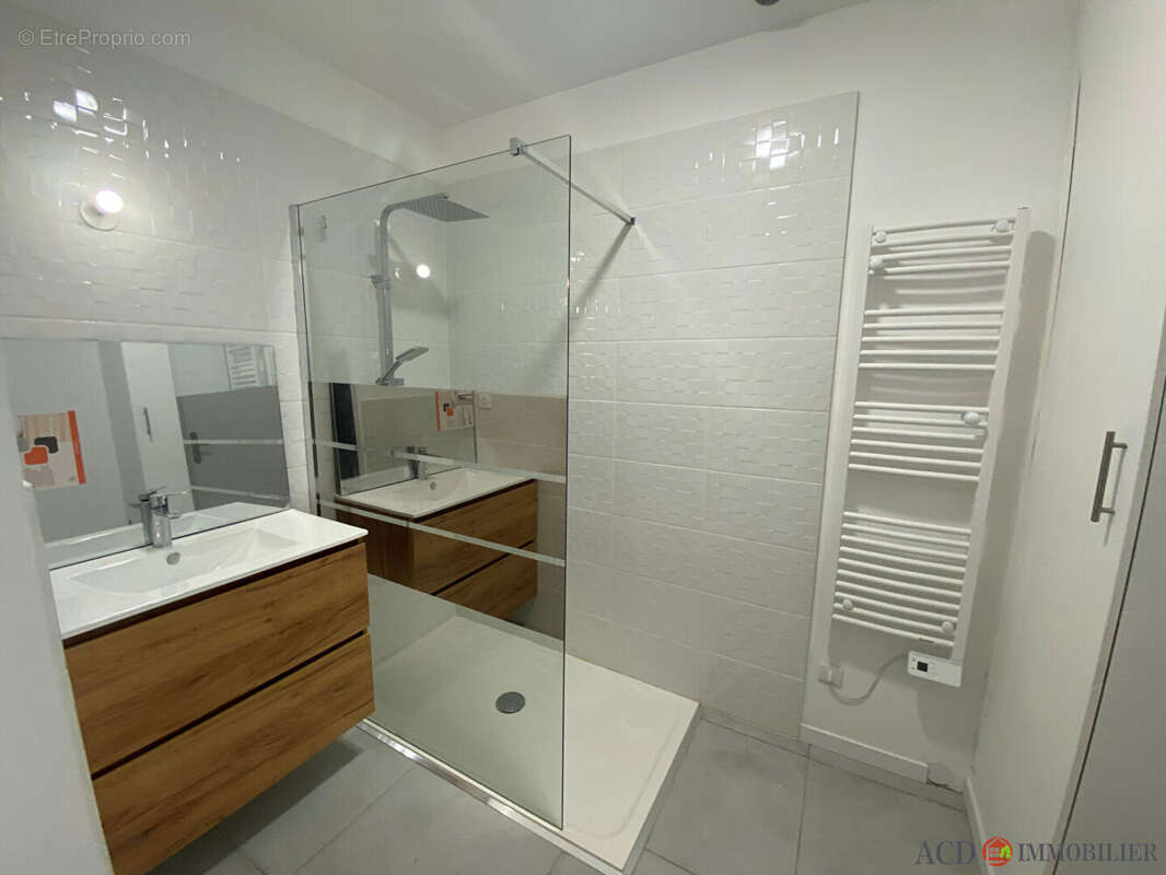 Maison à LA FARE-LES-OLIVIERS