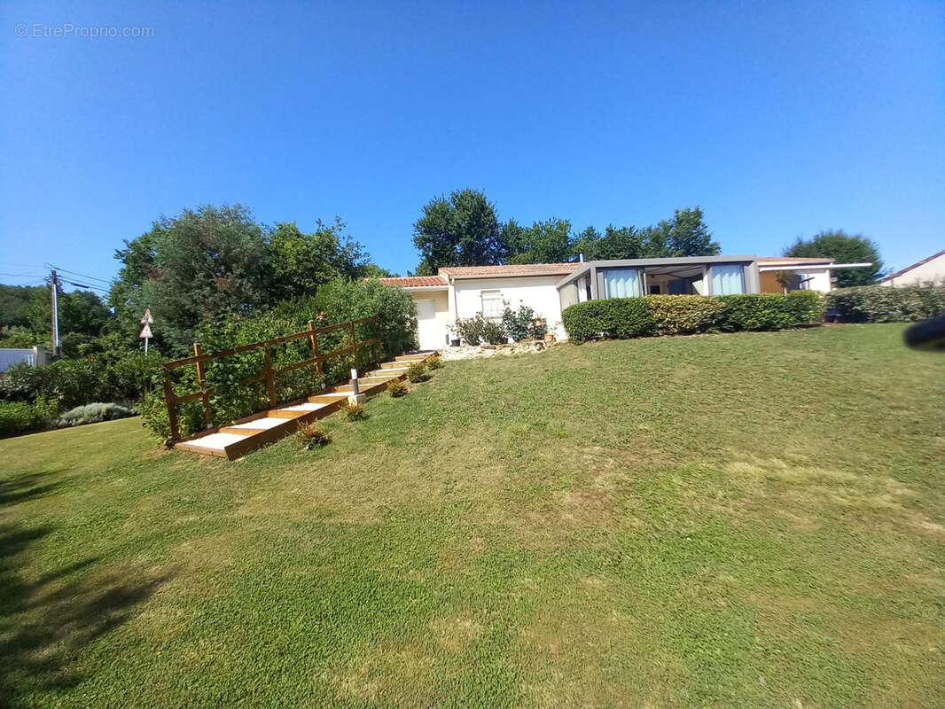 Maison à MONSEMPRON-LIBOS