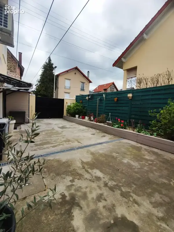 Aulnay Centre ville Proche Gare - Maison de 108m2 - 5 pièces - 3 chambres - Jardin et dépendance - photo 2