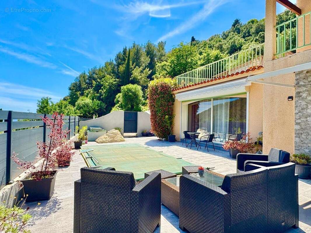 Photo 4 - Maison à CASTELLAR