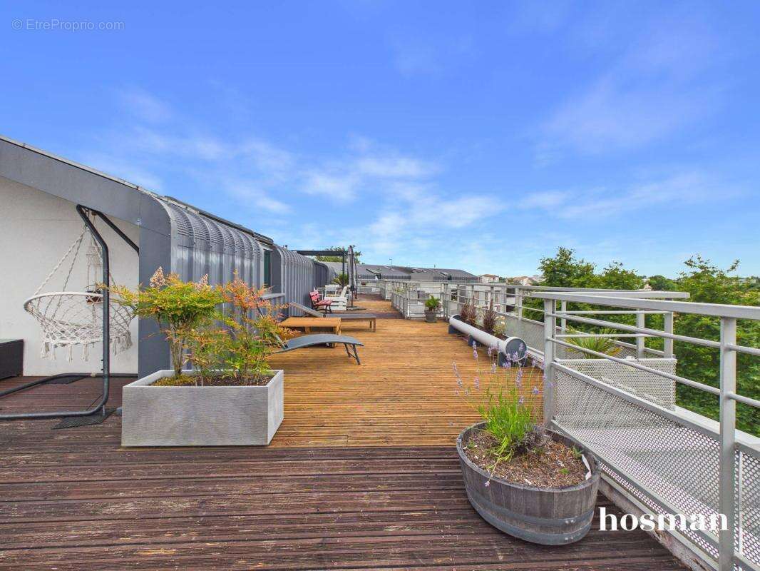4 pièces - 95 m² dernier étage avec parking, terrasse de 193m2 - Rue Yves Montand, Bègles - photo 14