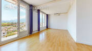 Appartement à SAINT-MARTIN-D'HERES