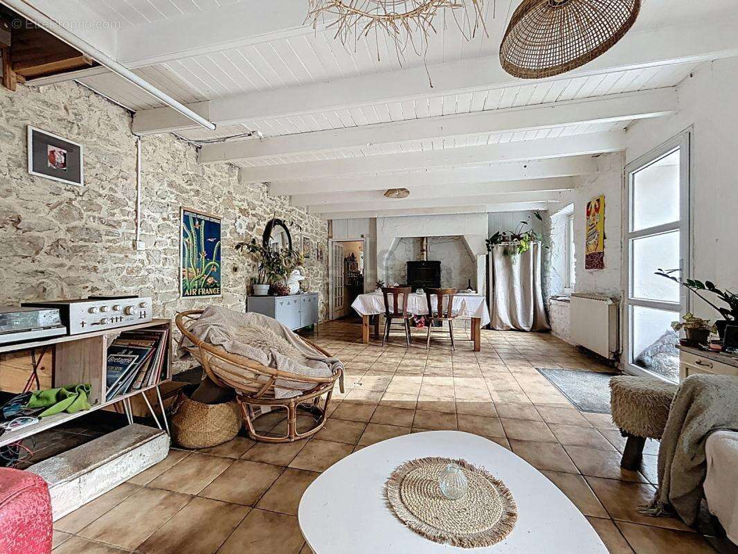 Maison à BEUZEC-CAP-SIZUN