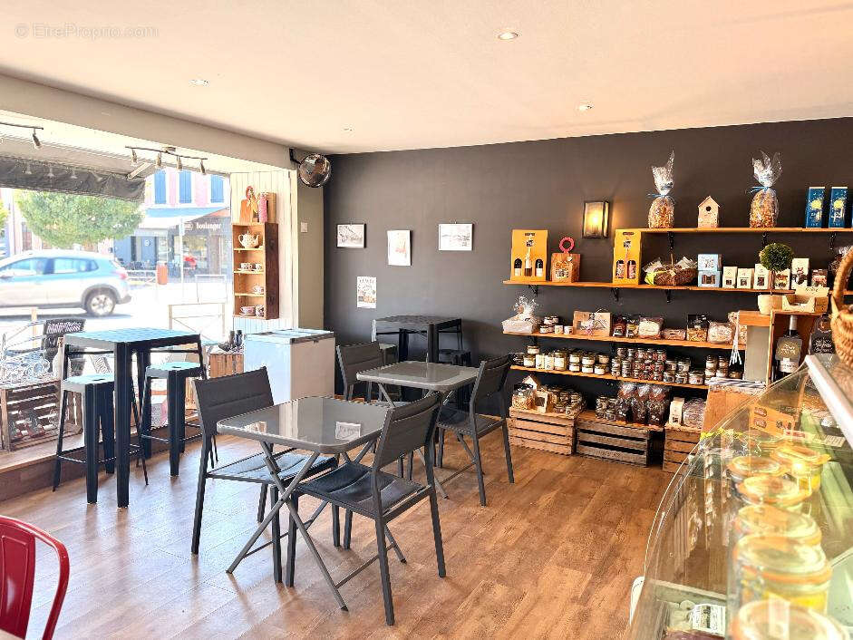 À vendre   vinothèque & épicerie fine - photo 2