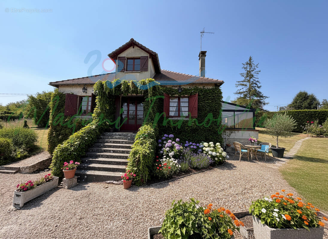 Maison à BENNECOURT