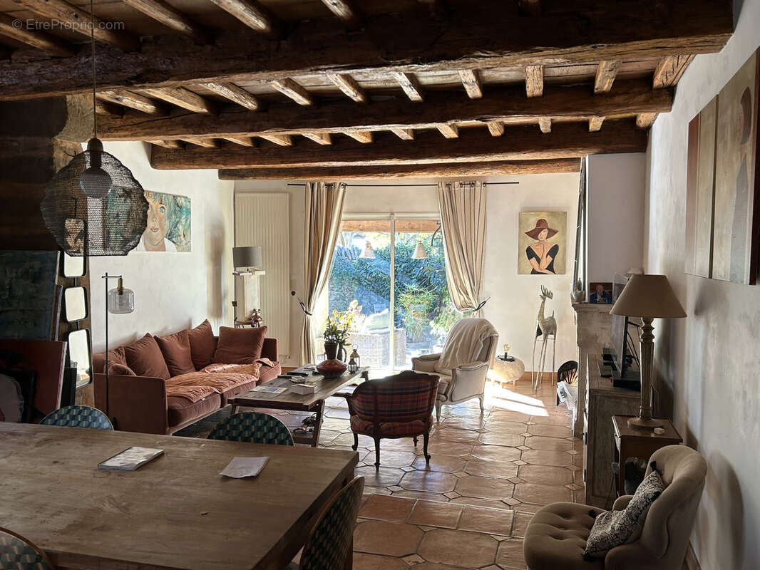 Maison à SAINT-QUENTIN-LA-POTERIE