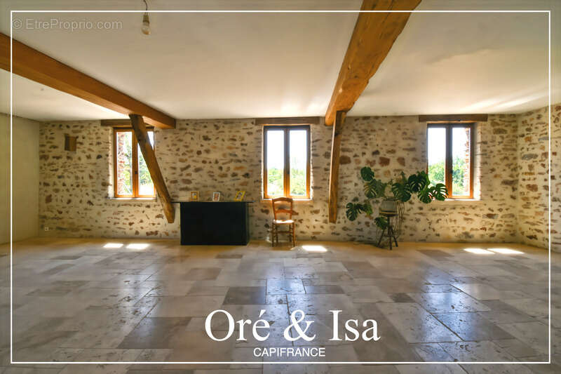Exceptionnel, Maison à vendre 9 pièces SAINT VITTE (18) - photo 12