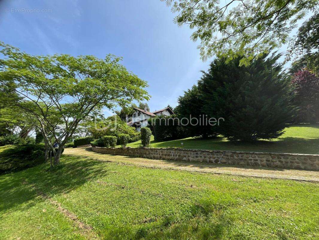 Maison à LACASSAGNE