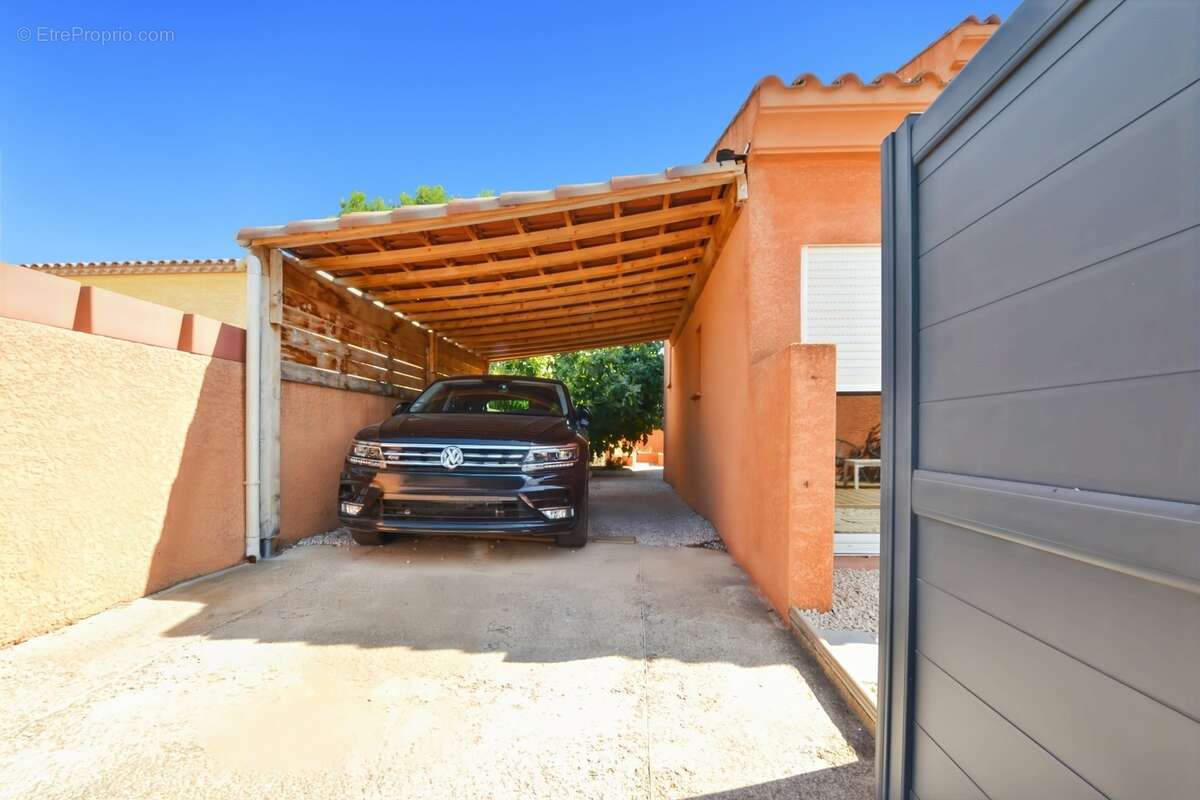 Montady – Maison familiale de 184 m² avec piscine et véranda - photo 11