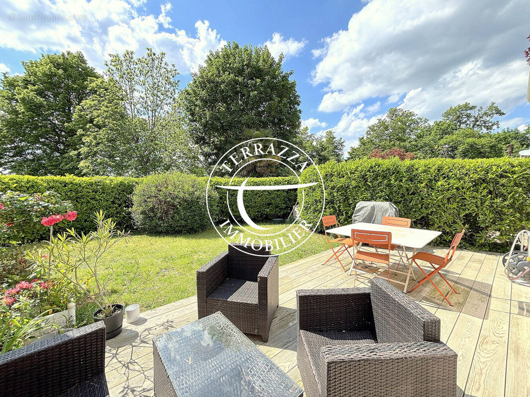 Appartement à LA CELLE-SAINT-CLOUD