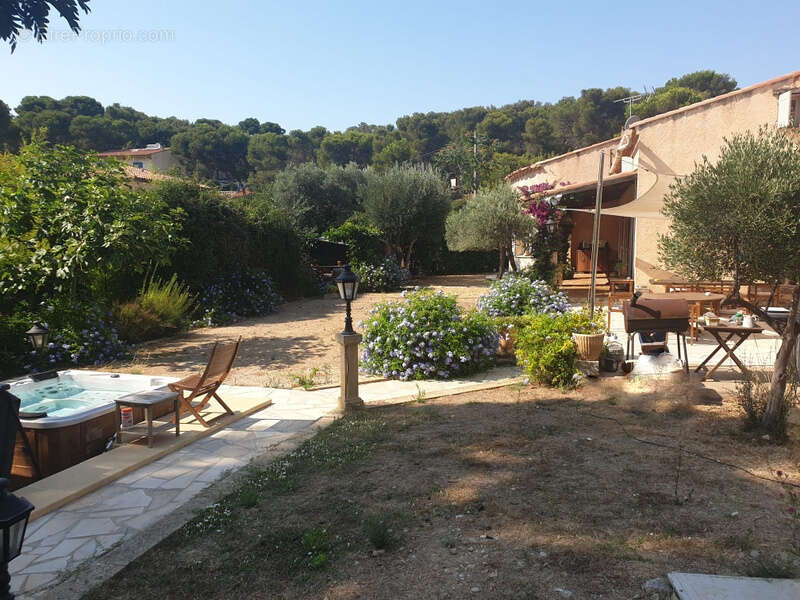 Maison à ENSUES-LA-REDONNE