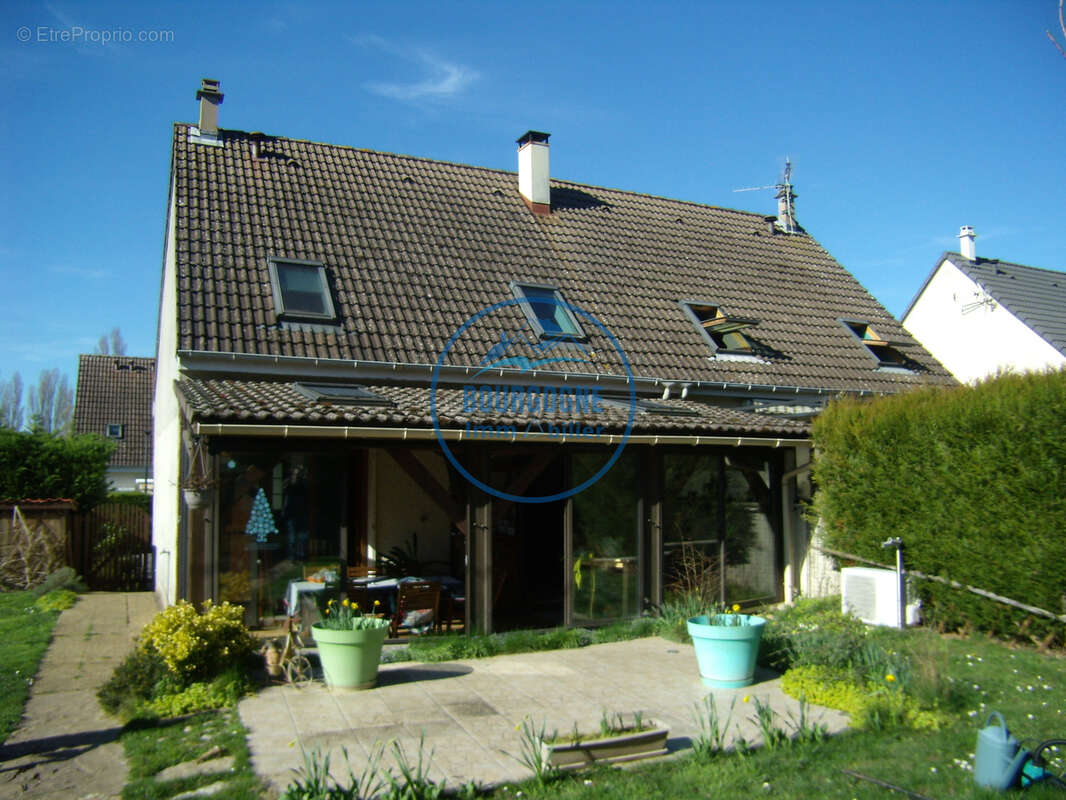 Maison à CHATENOY-EN-BRESSE