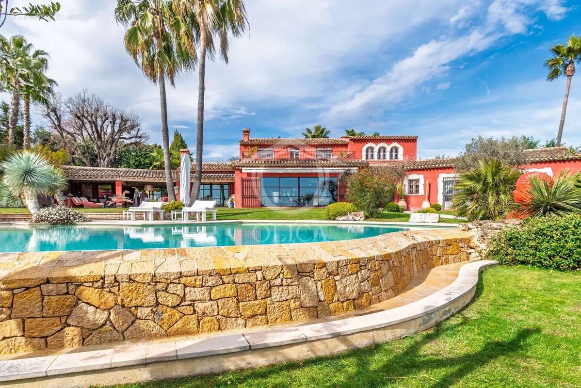 Maison à MOUGINS