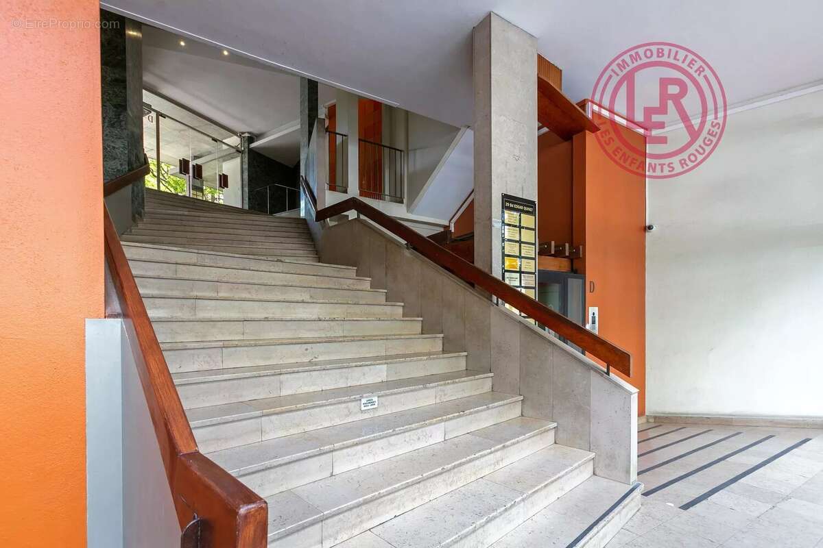 Appartement à PARIS-14E
