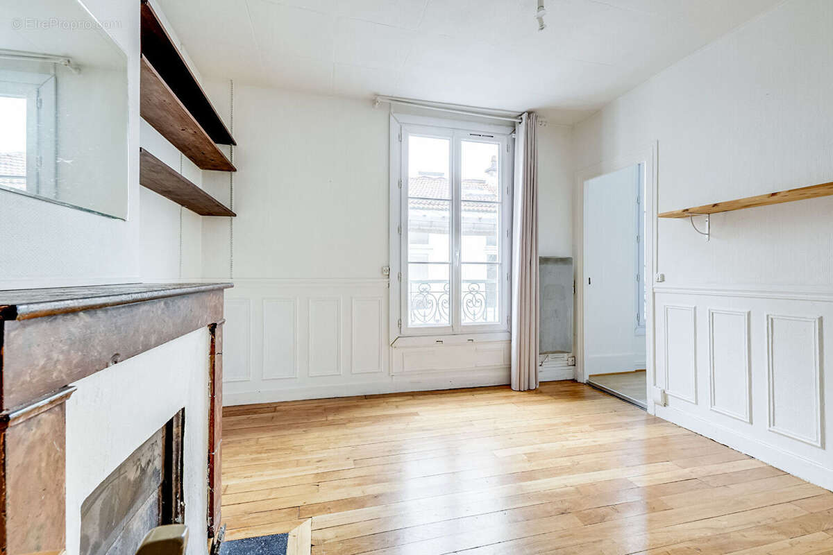 Appartement à PARIS-14E