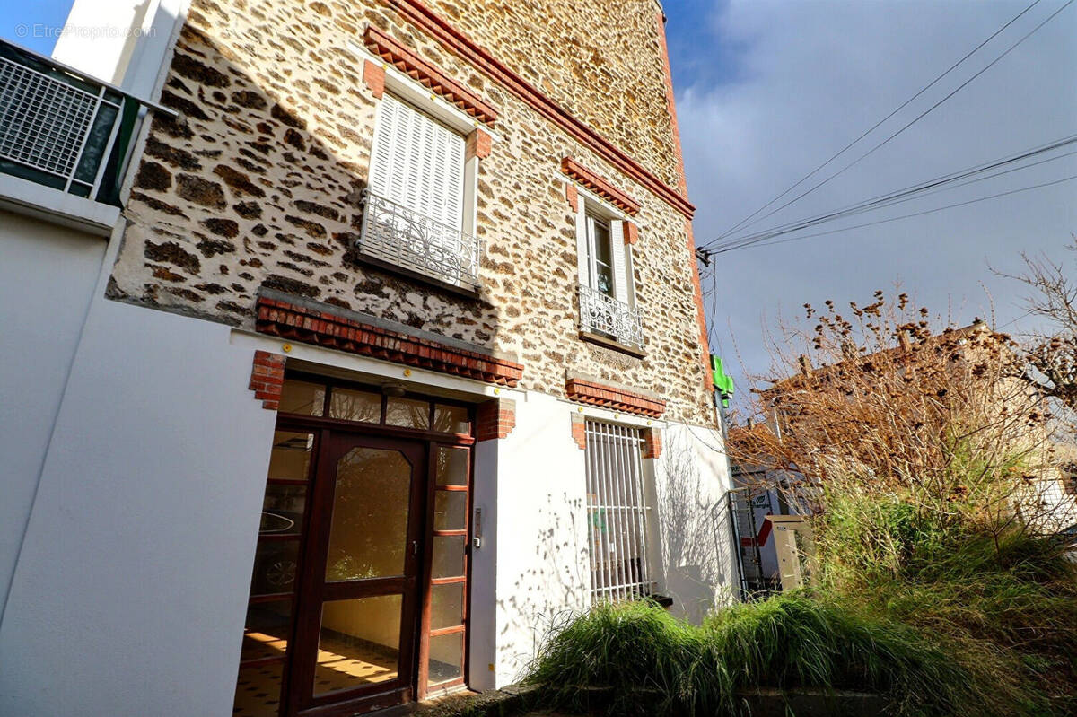 Appartement à LA COURNEUVE