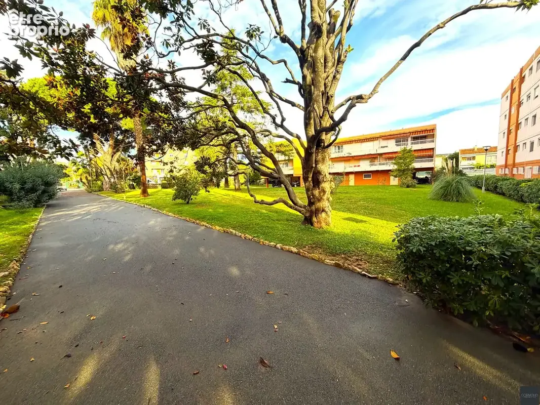 Appartement 3 pièces 72 m² à vendre à Hyeres (83400) - photo 4
