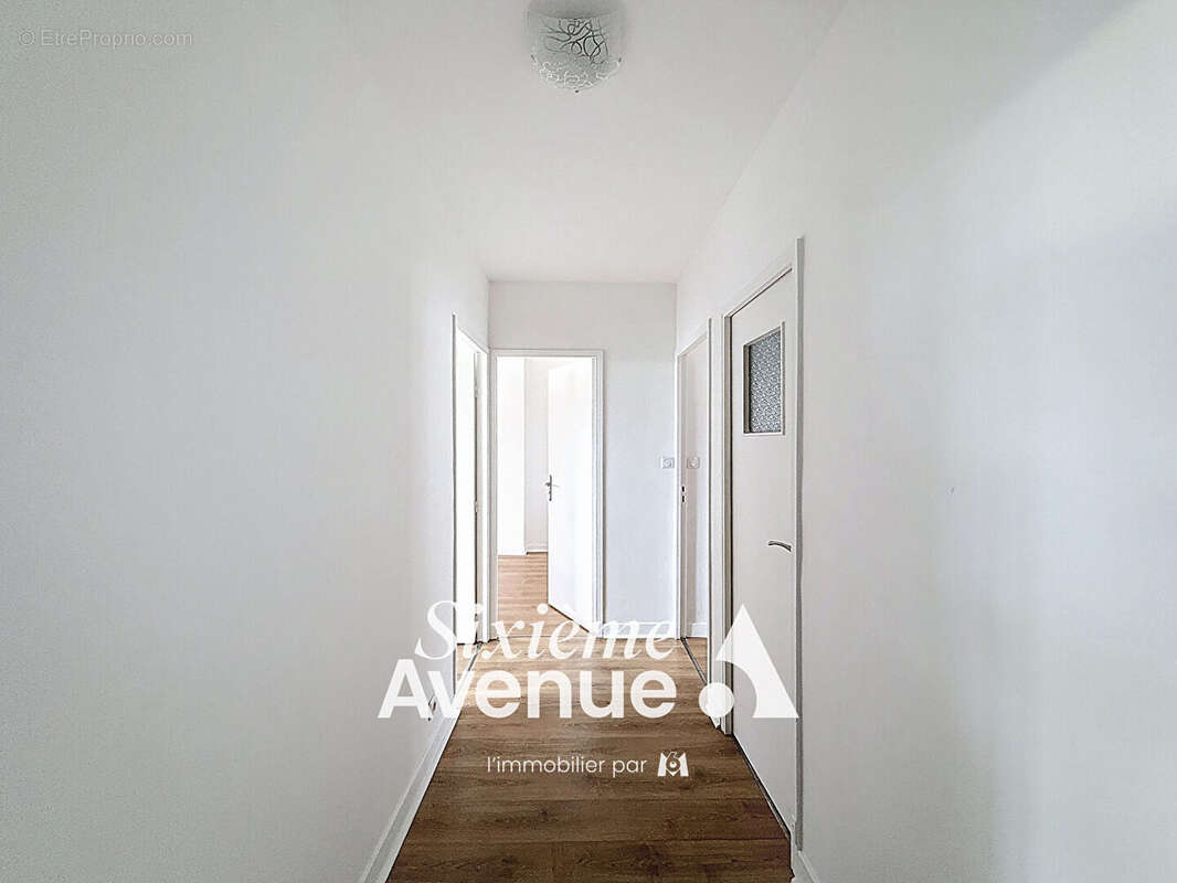 Appartement à DECINES-CHARPIEU