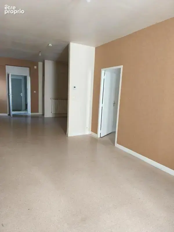 Appartement T2  1  rue Almeras à MILLAU - photo 3
