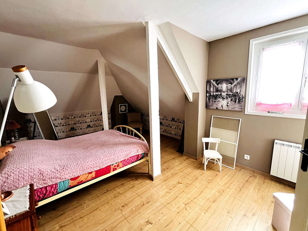 Maison à BONNINGUES-LES-ARDRES