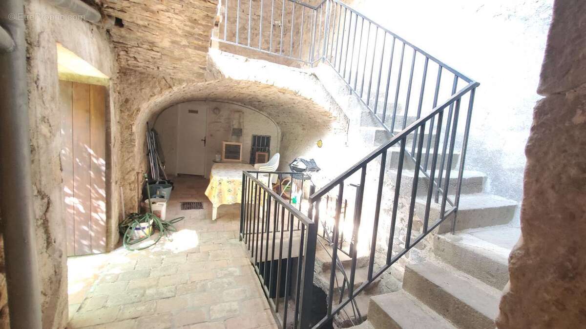 Maison à LABLACHERE