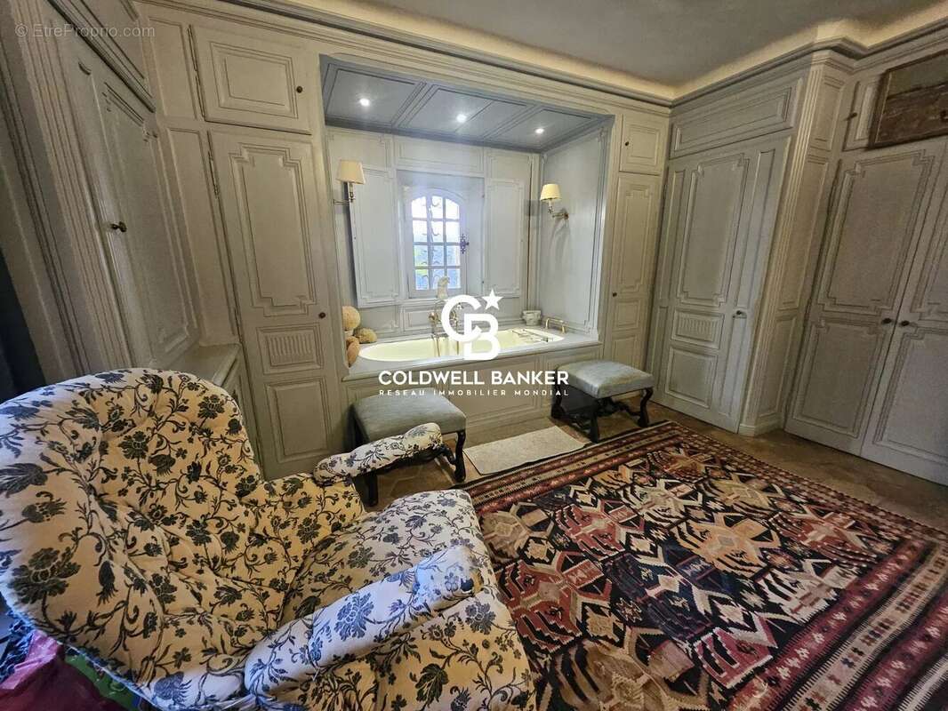 Maison à LA GARDE-FREINET