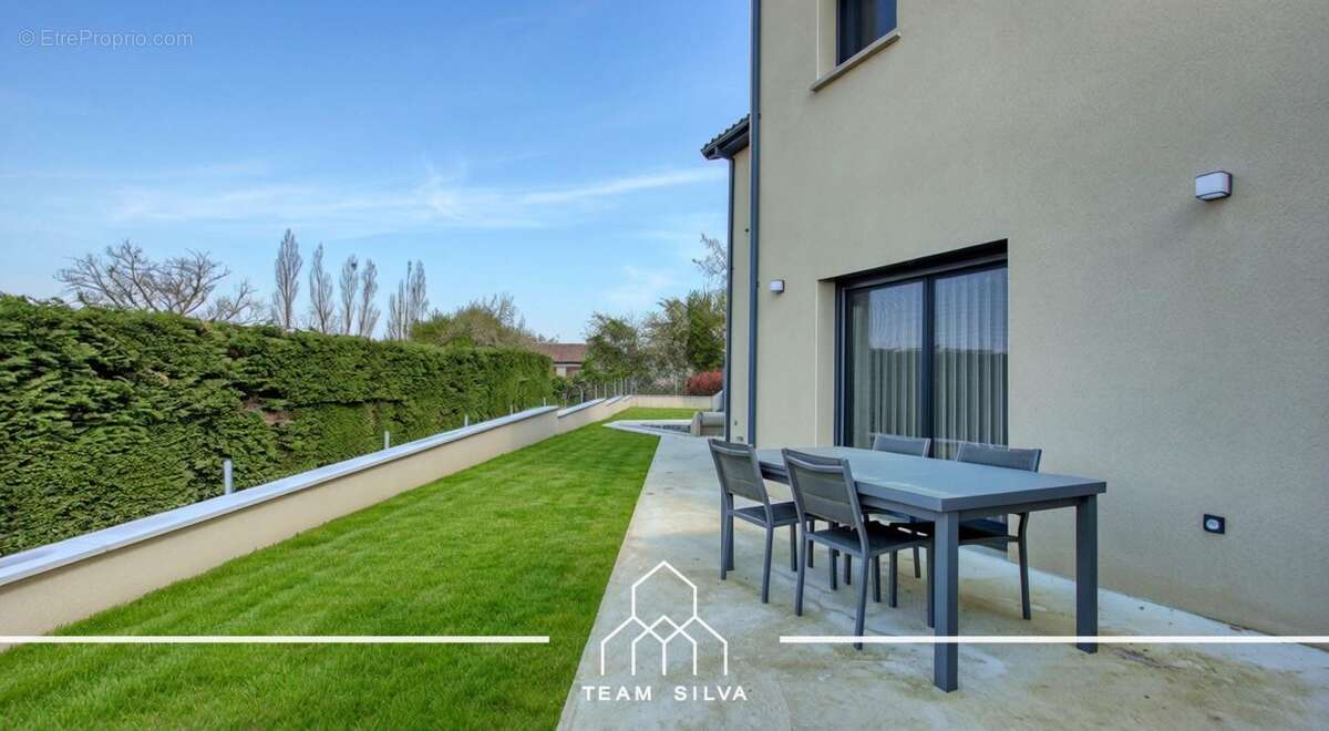 Maison 105 m² à Echalas  - photo 25