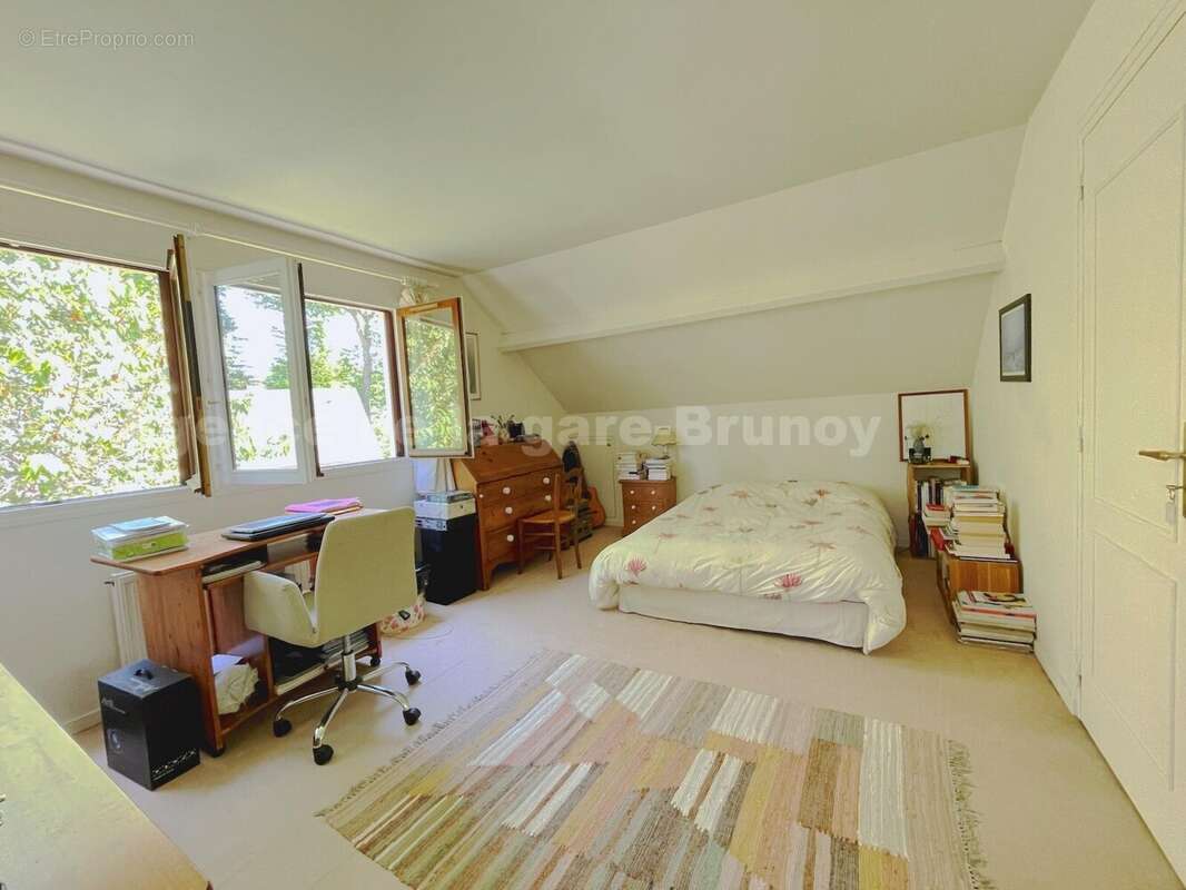 Chambre 2 - Maison à BRUNOY