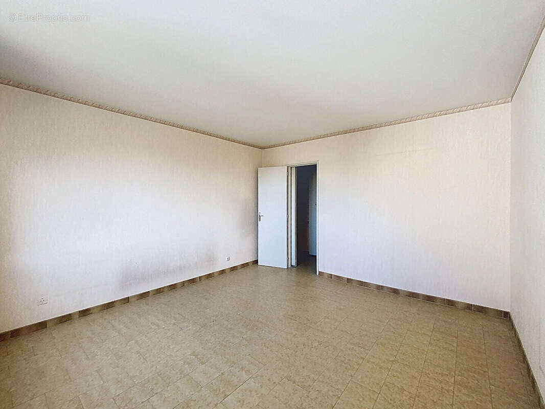 Appartement à MARSEILLE-11E